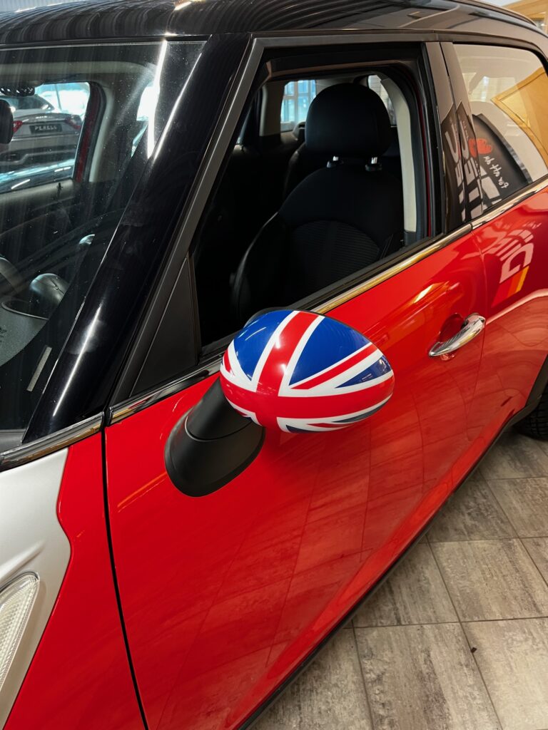 Mini Cooper Union Jack backspeglar hos Perell Bil